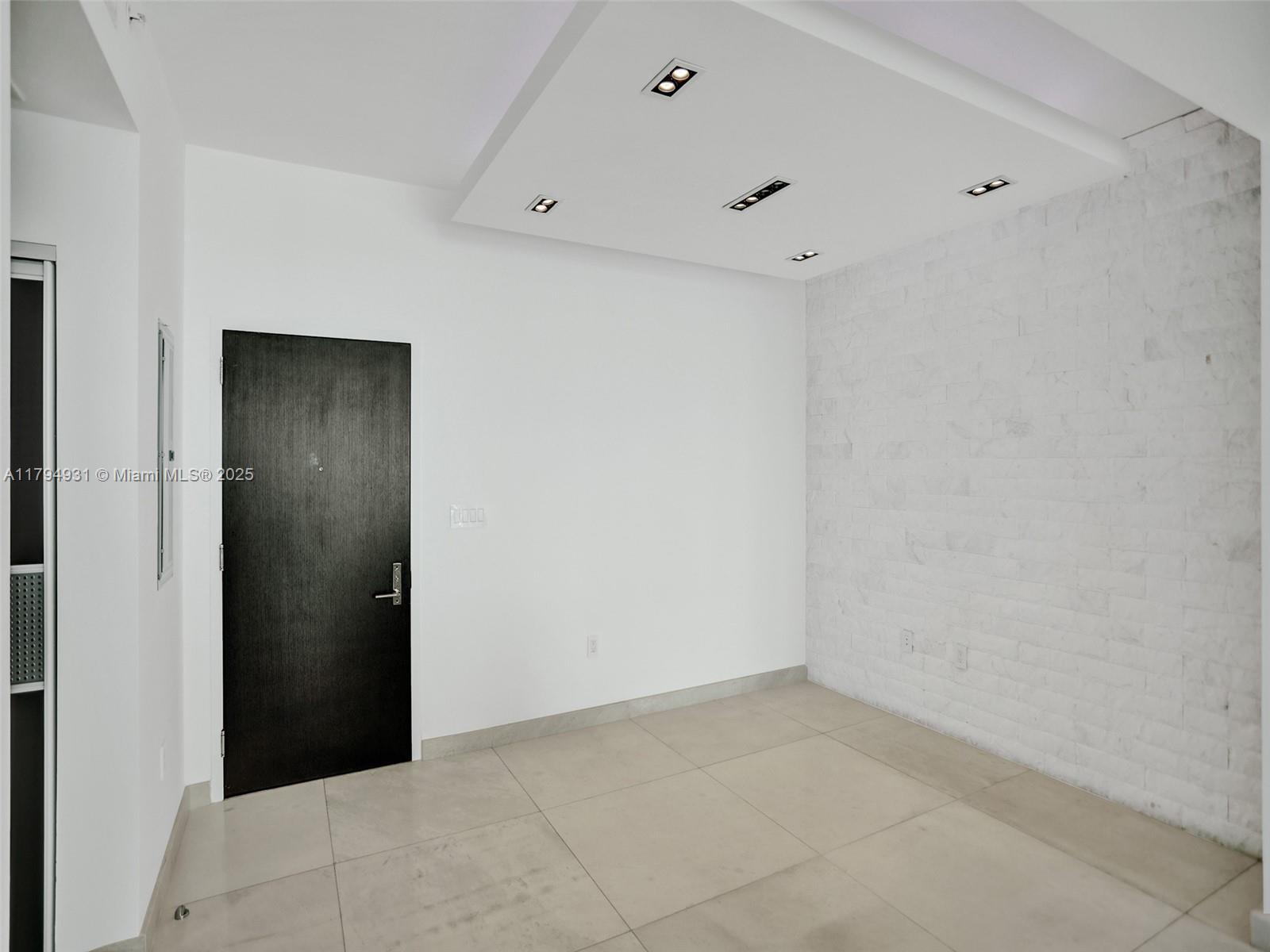 900 Biscayne Blvd #4103, Miami FL 33132
