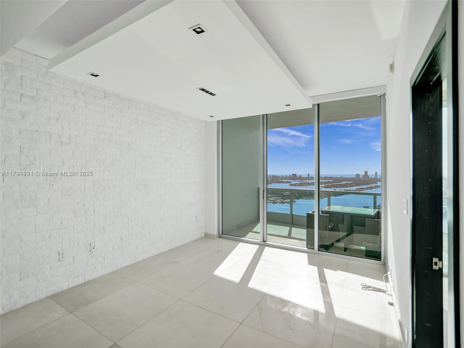 900 Biscayne Blvd #4103, Miami FL 33132