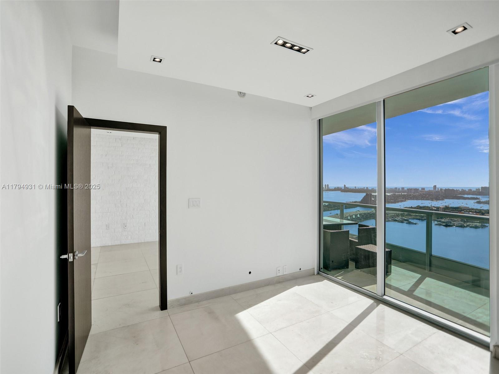 900 Biscayne Blvd #4103, Miami FL 33132