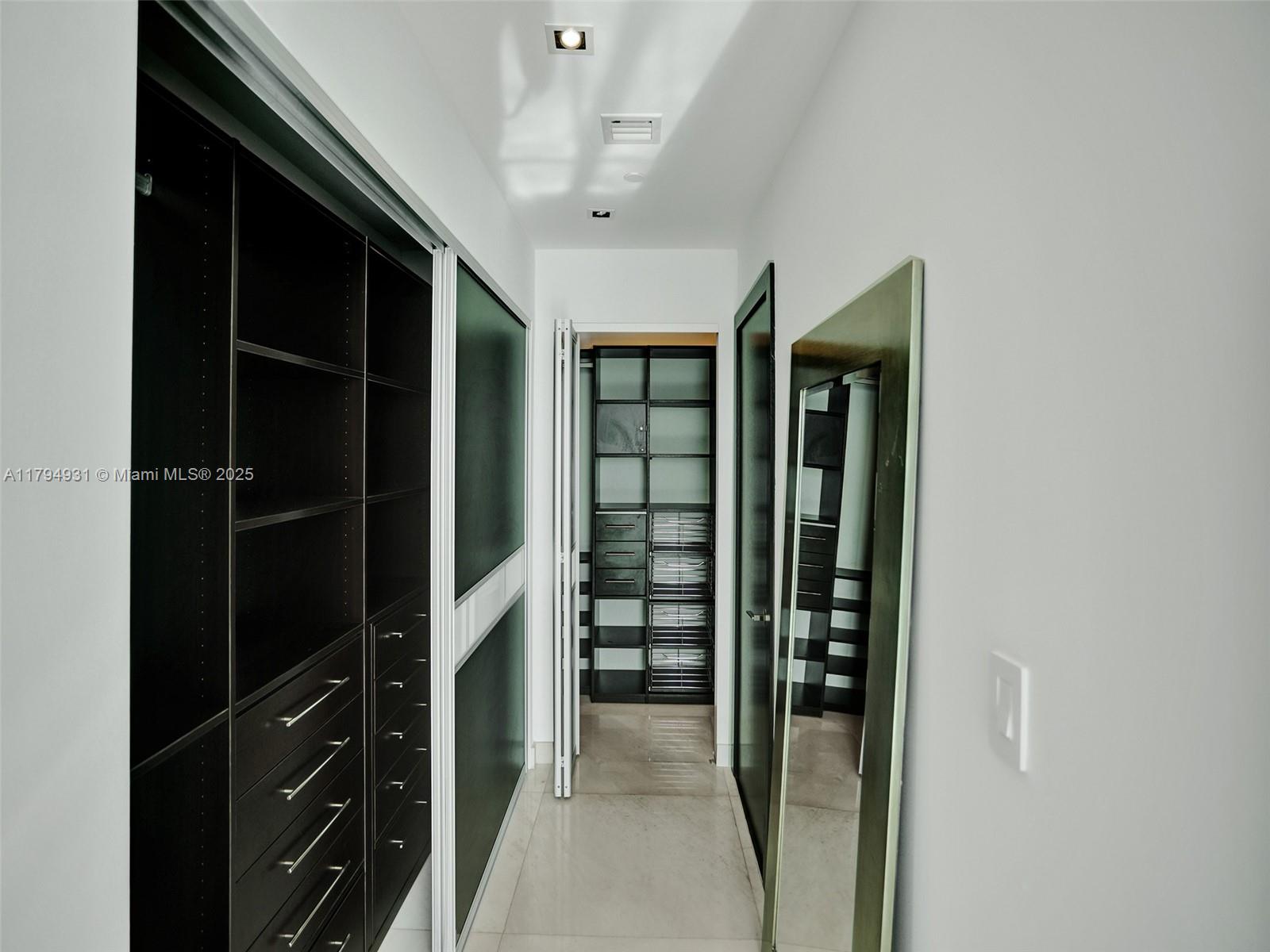 900 Biscayne Blvd #4103, Miami FL 33132