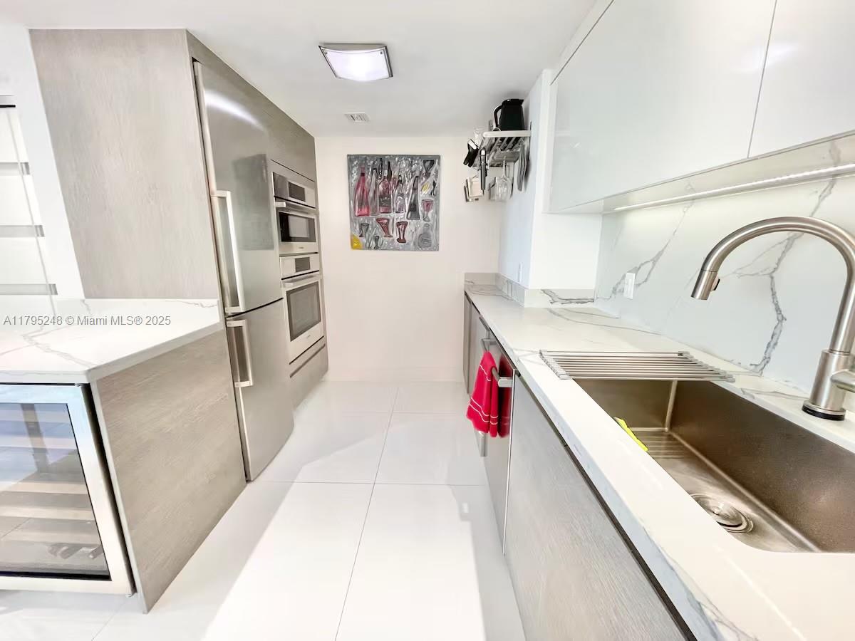 90 Alton Rd #FL-5, Miami Beach FL 33139