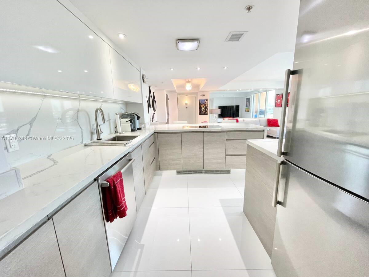 90 Alton Rd #FL-5, Miami Beach FL 33139
