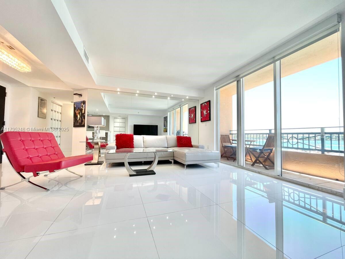 90 Alton Rd #FL-5, Miami Beach FL 33139