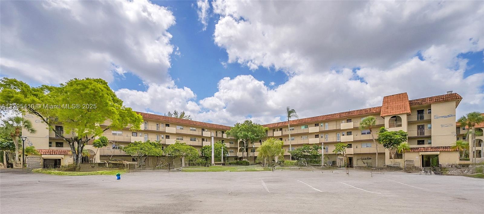 6100 S Falls Cir Dr #205, Lauderhill, Florida image 1