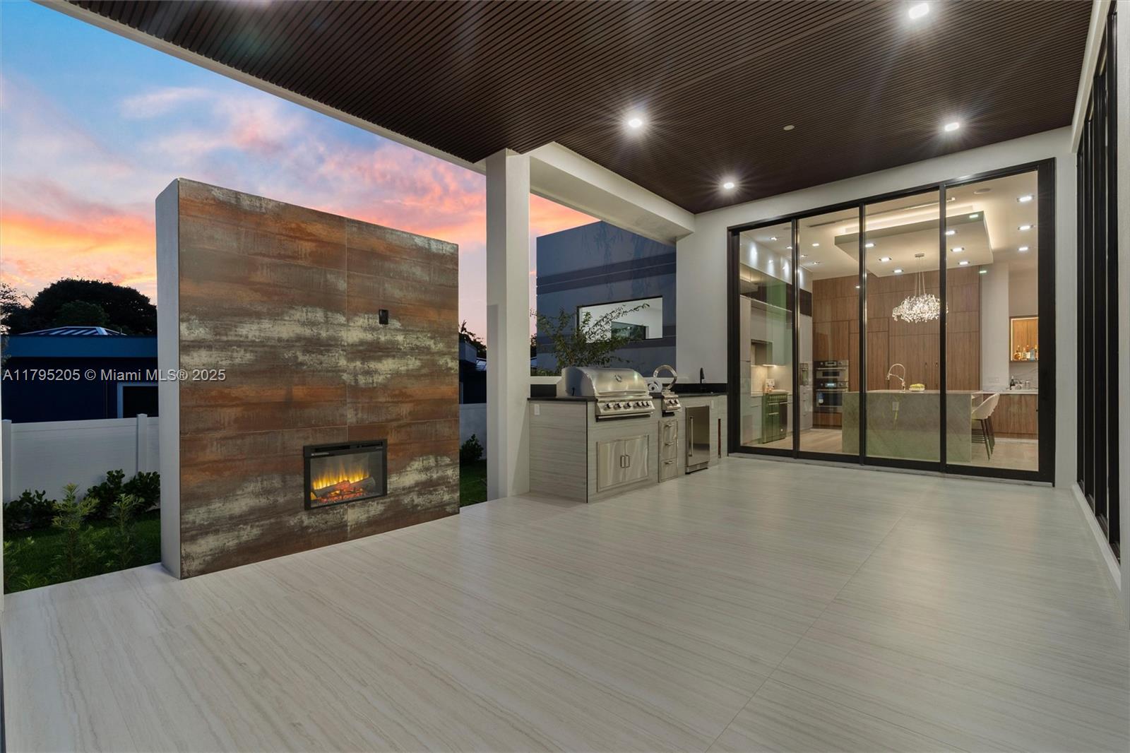 416 NW 24th St, Wilton Manors, Florida image 31