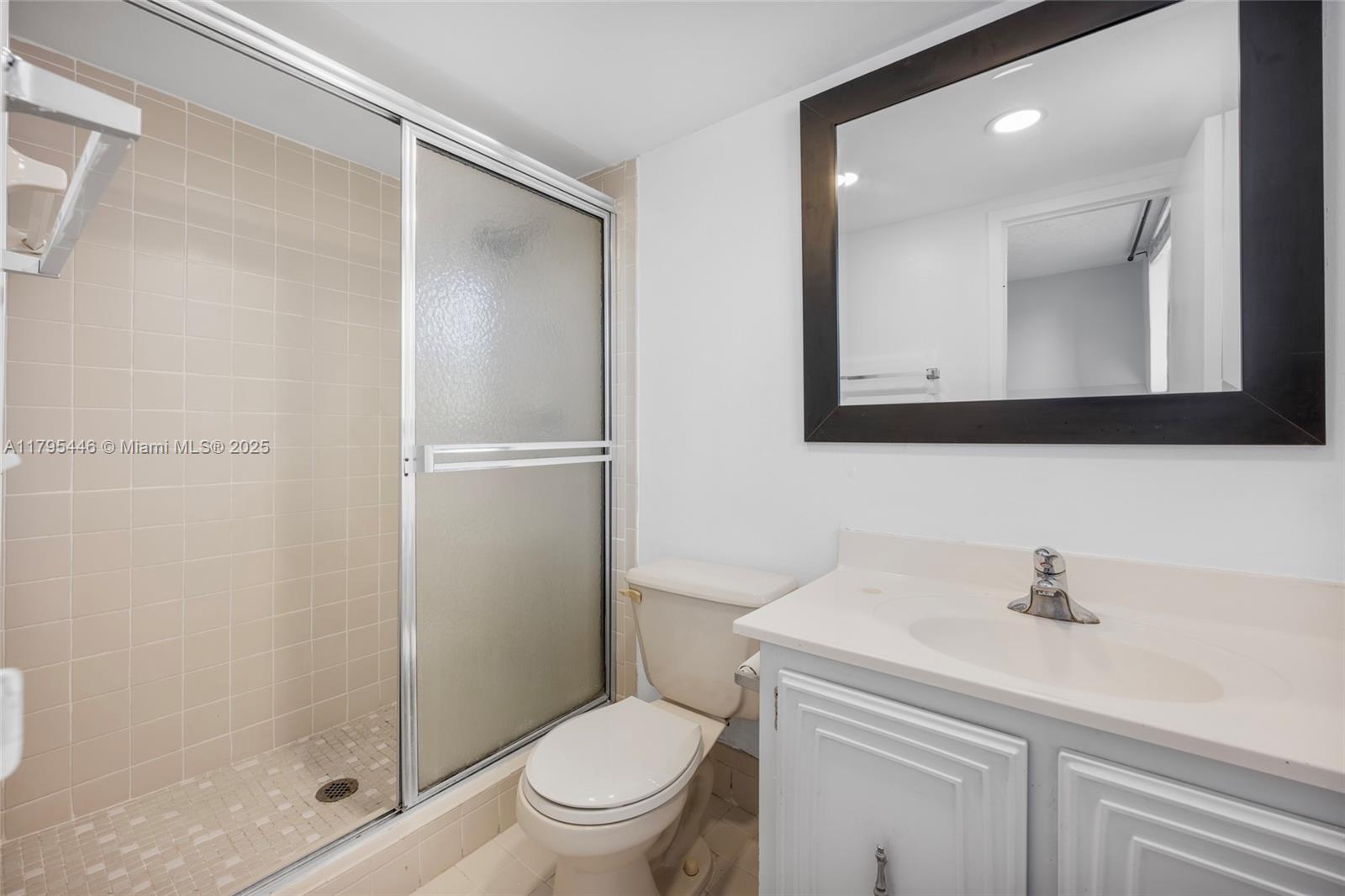 2861 Somerset Dr #104, Lauderdale Lakes, Florida image 10