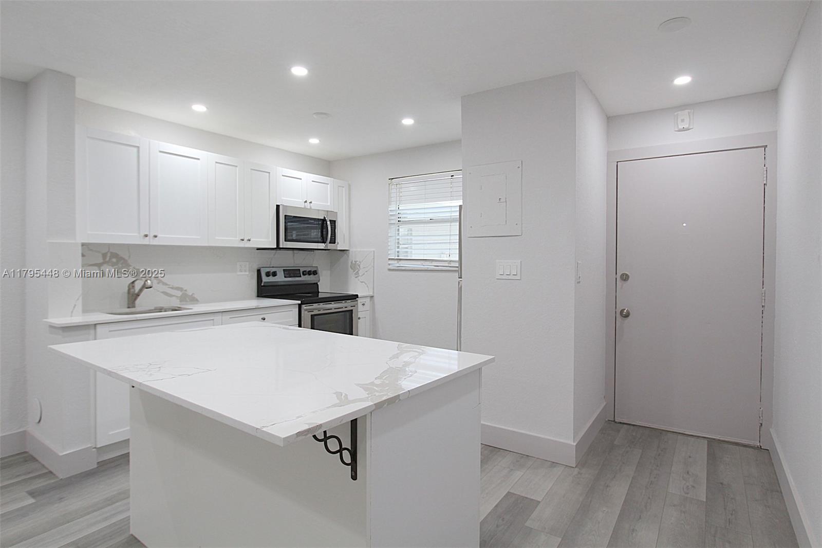 Property photo # 0