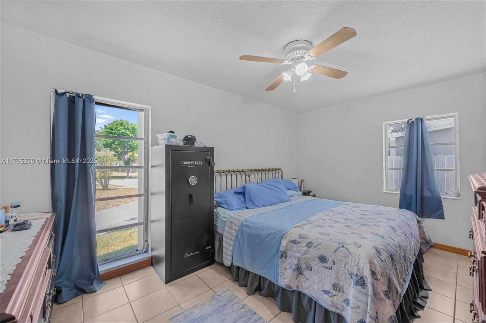 9240 Nautilus Dr, Cutler Bay, Florida image 16