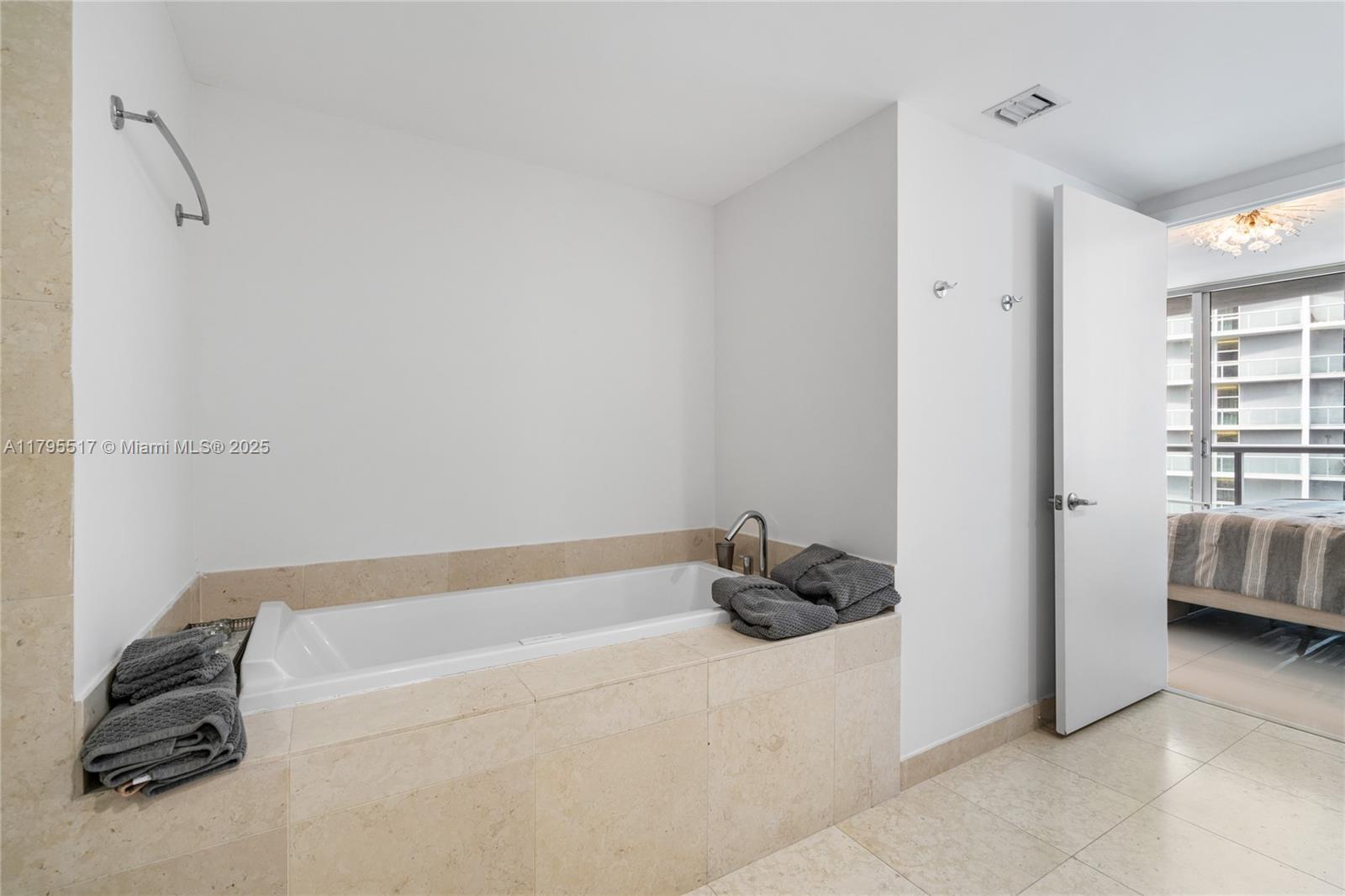 495 Brickell Ave #4510, Miami FL 33131