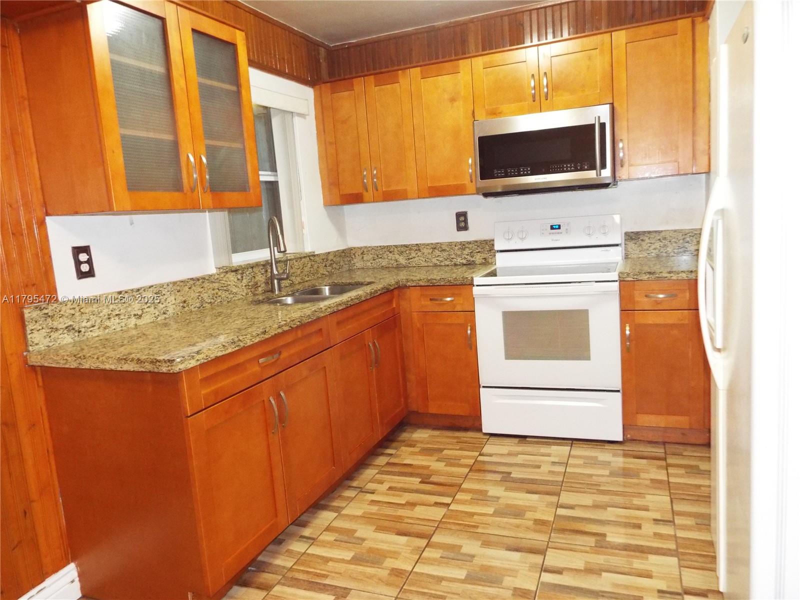2900 NW 193rd St, Miami Gardens, Florida image 10