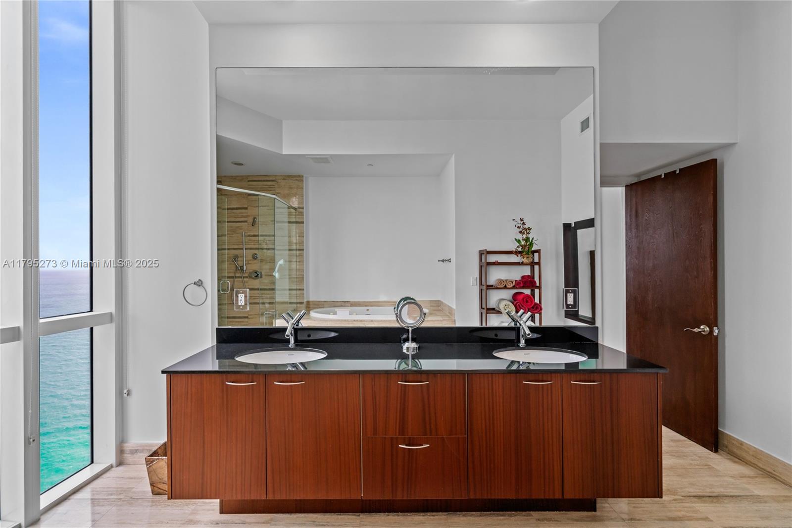 15811 Collins Ave #3901, Sunny Isles Beach FL 33160