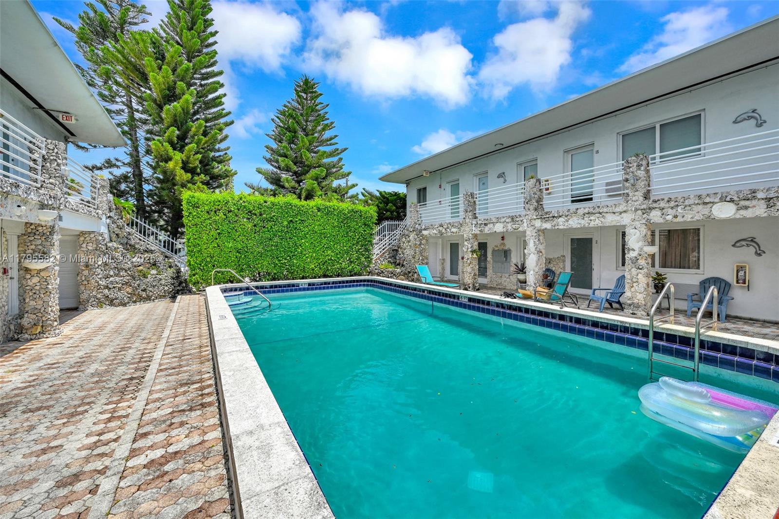 Property photo # 1