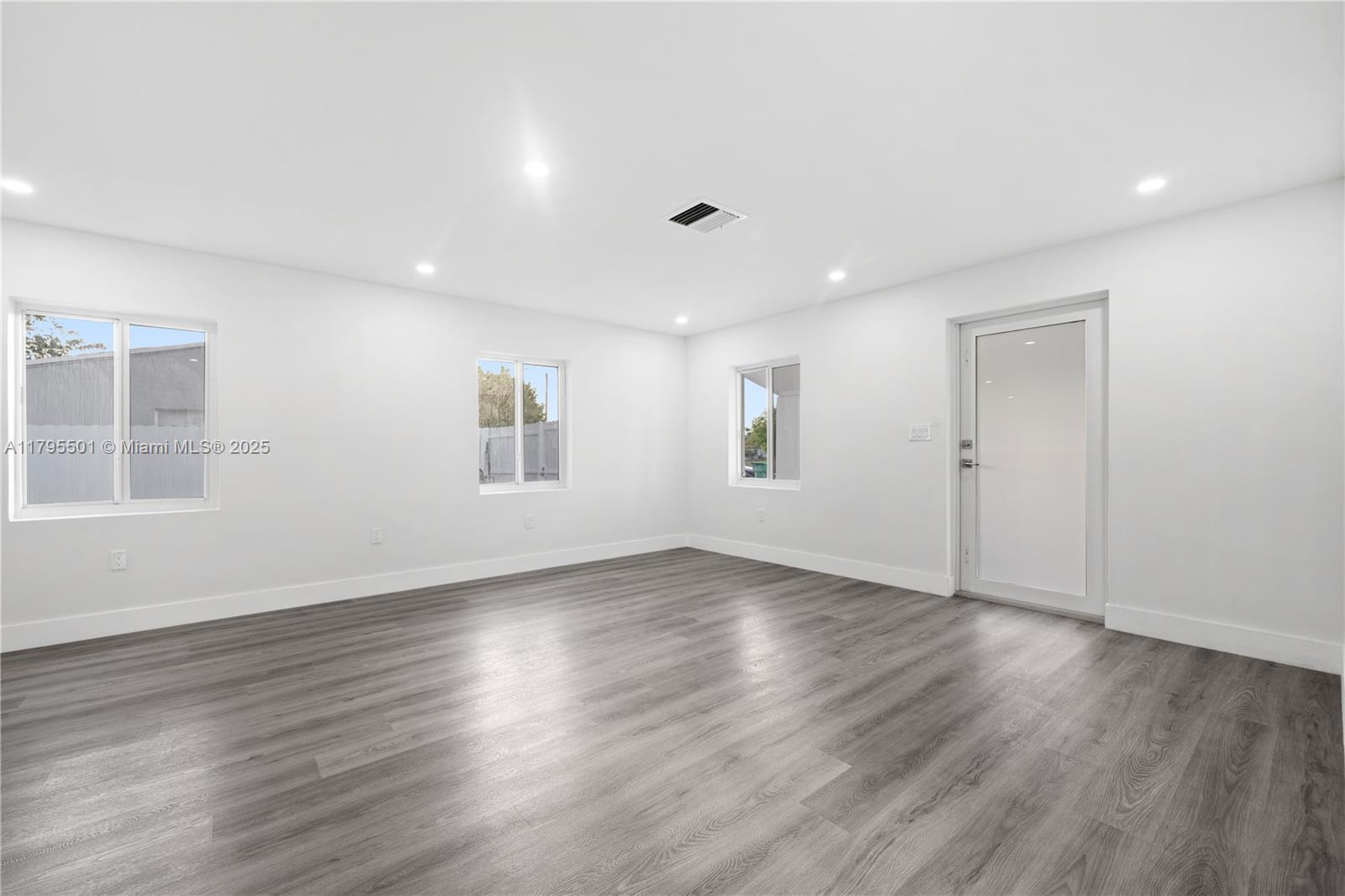 2530 NW 155 St, Miami Gardens, Florida image 27