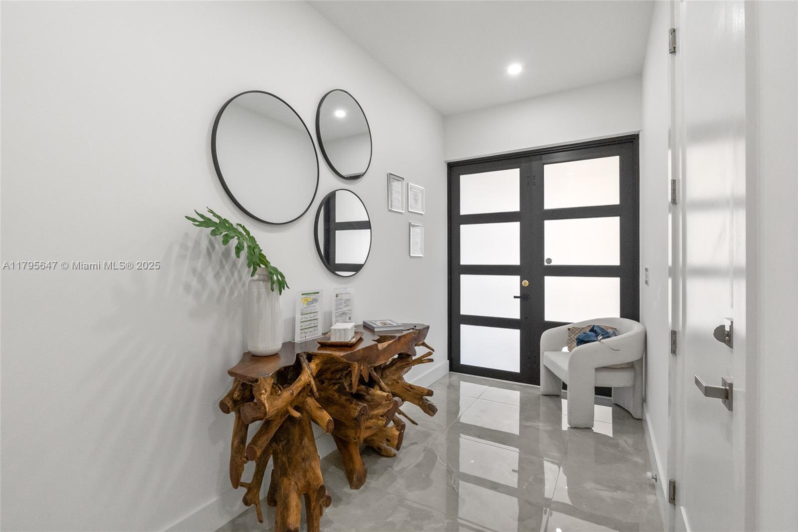 325 SW 16th St #B, Fort Lauderdale, Florida image 2