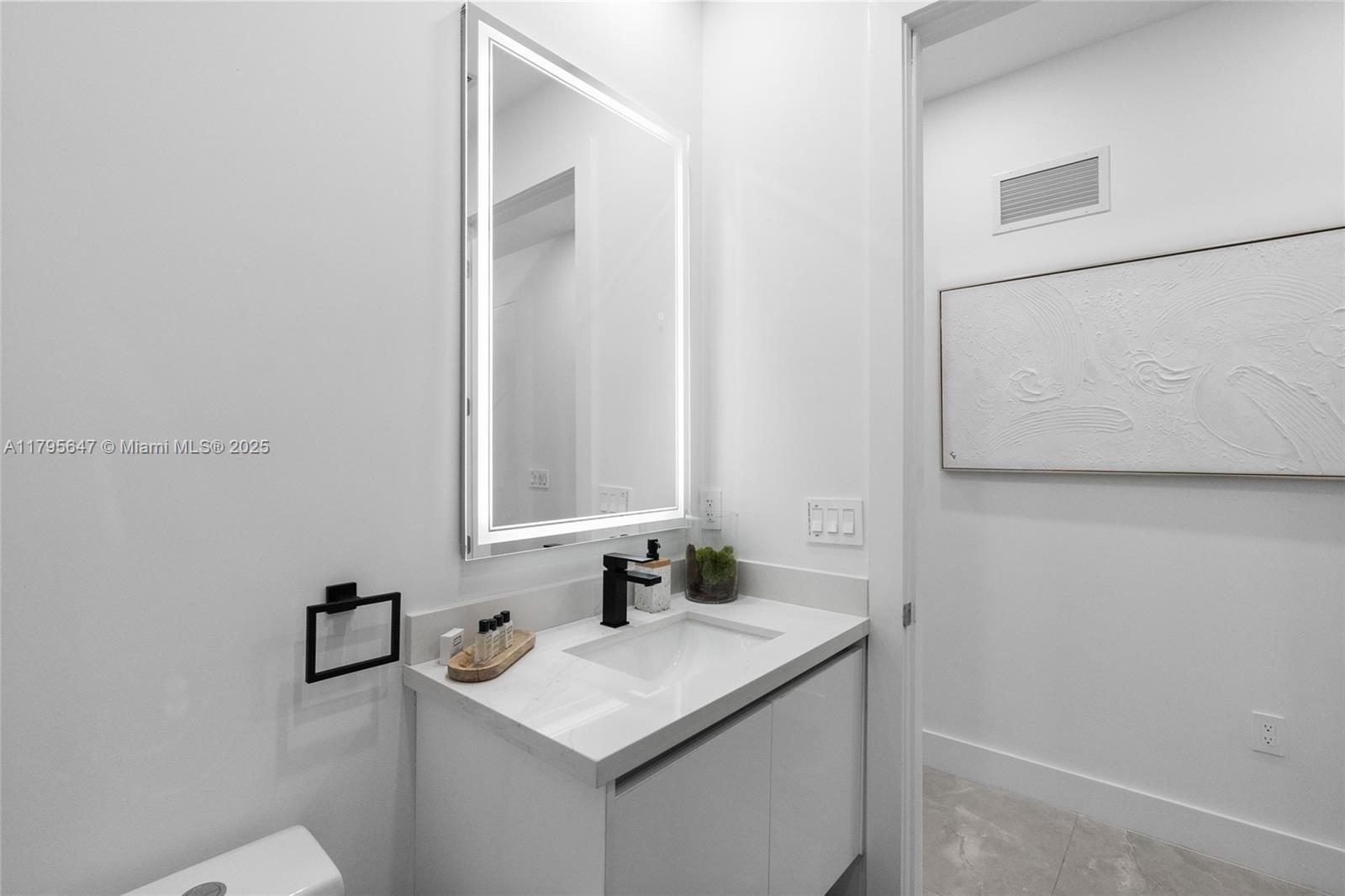 325 SW 16th St #B, Fort Lauderdale, Florida image 7