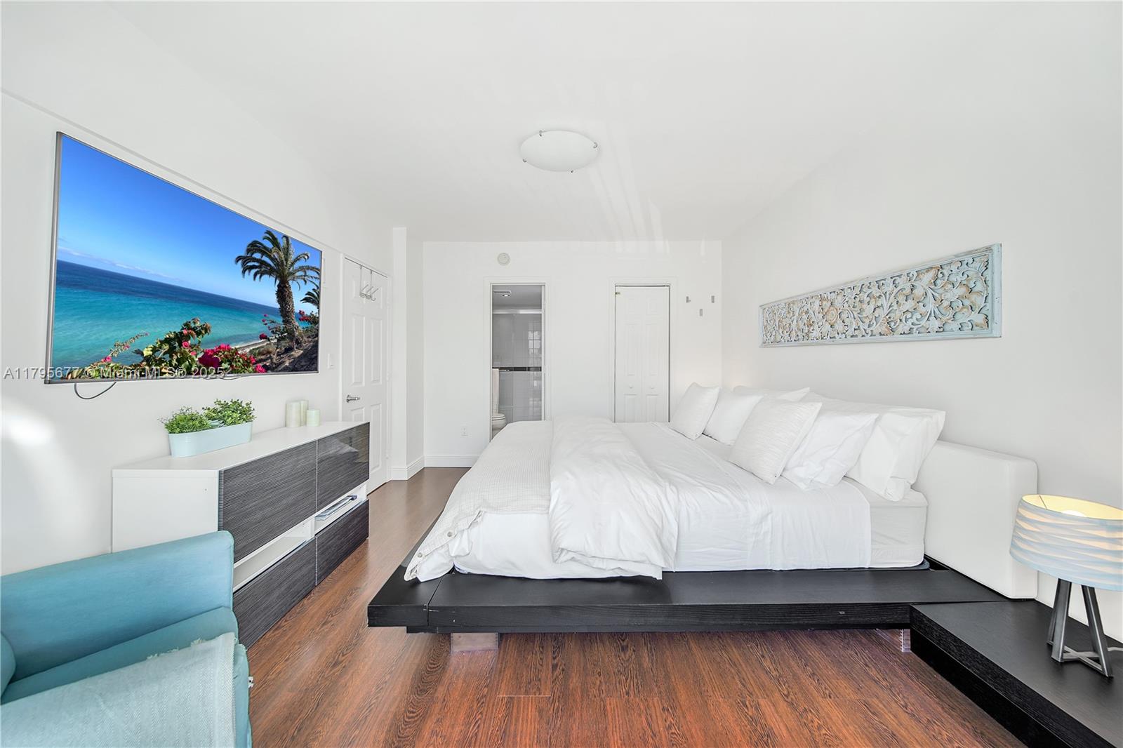 Listing Photo 10