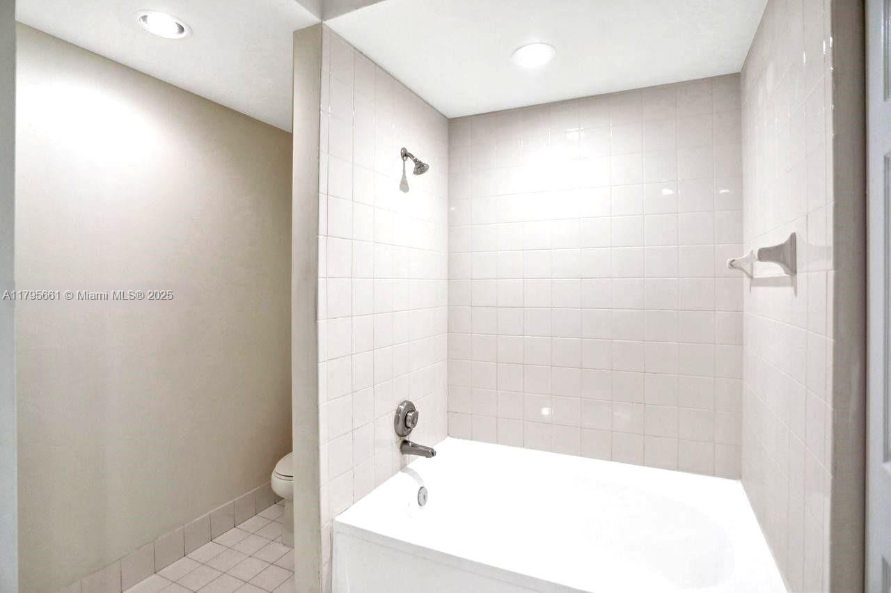3255 NE 184th St #12217, Aventura, Florida image 17