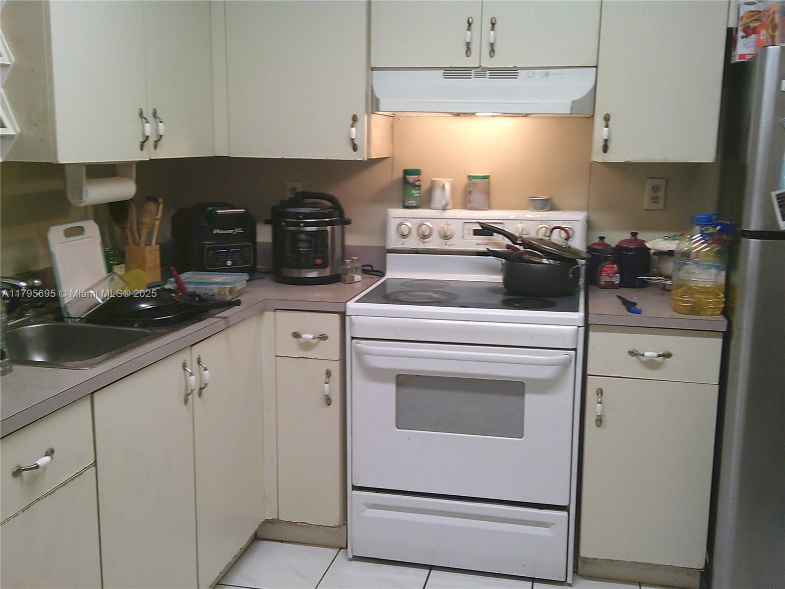 5775 W 20th Ave #213, Hialeah, Florida image 3