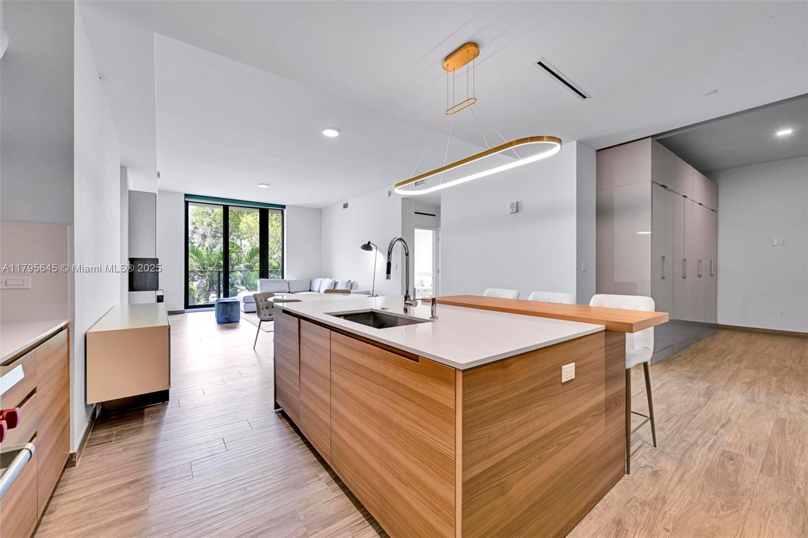 Property photo # 9