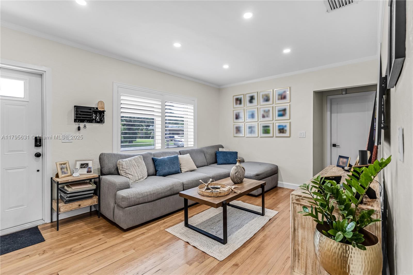 840 Oriole, Miami Springs, Florida image 5
