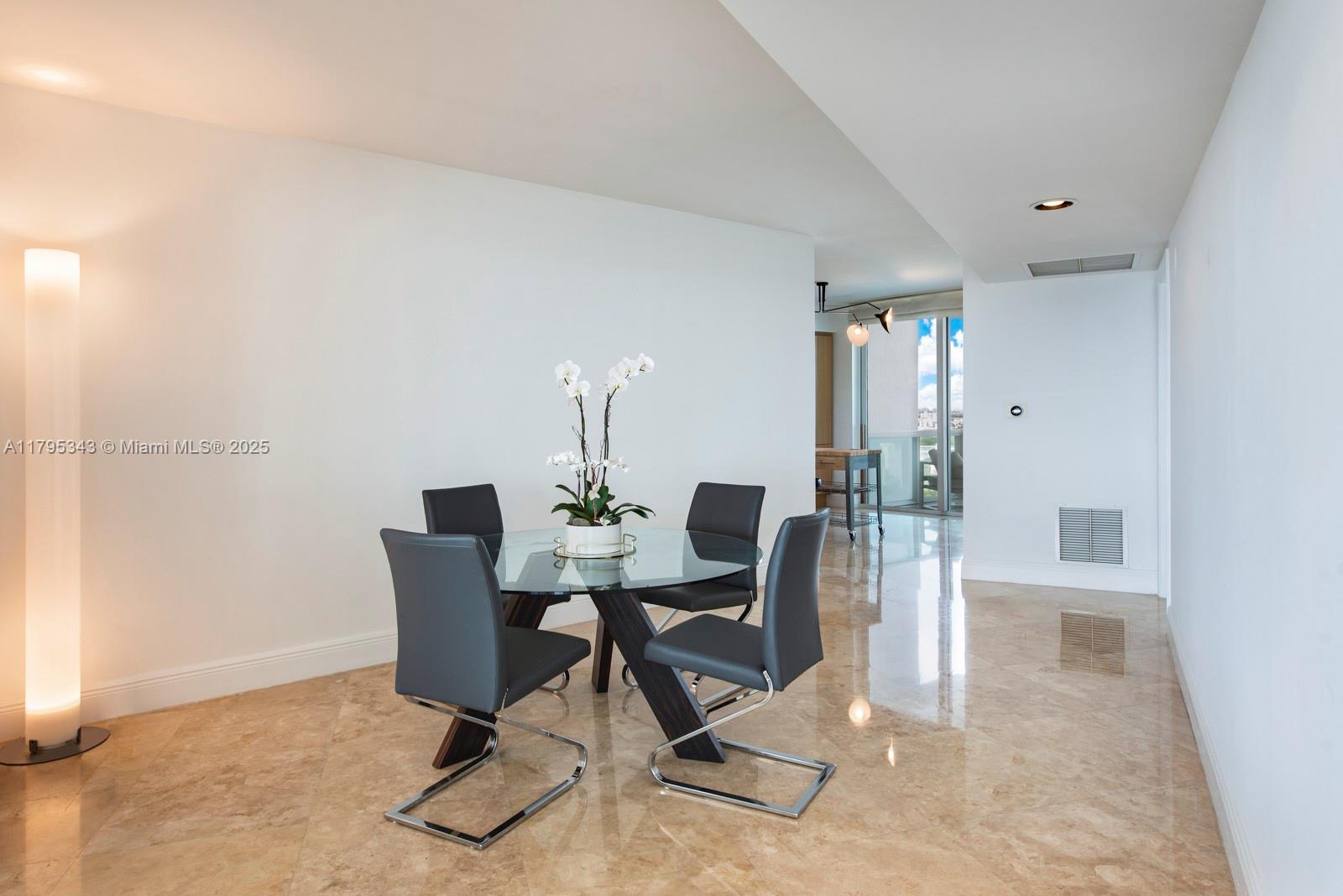 1000 S Pointe Dr #1903, Miami Beach FL 33139