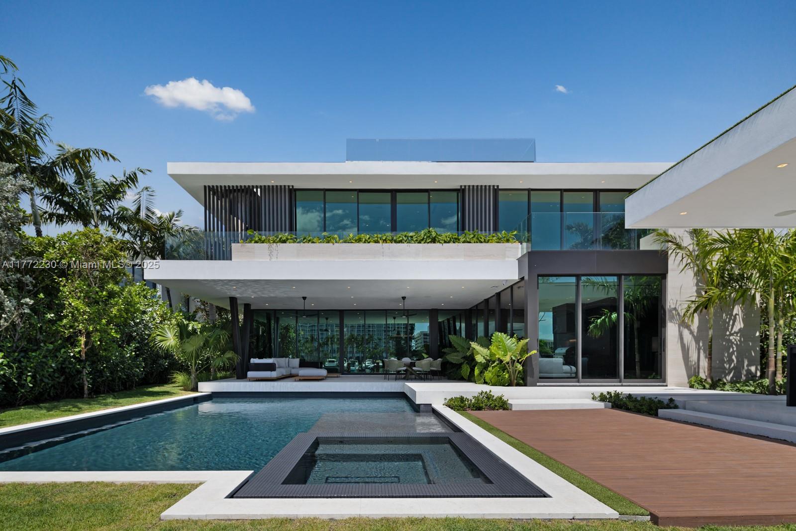 5515 Pine Tree Dr, Miami Beach, Florida image 20