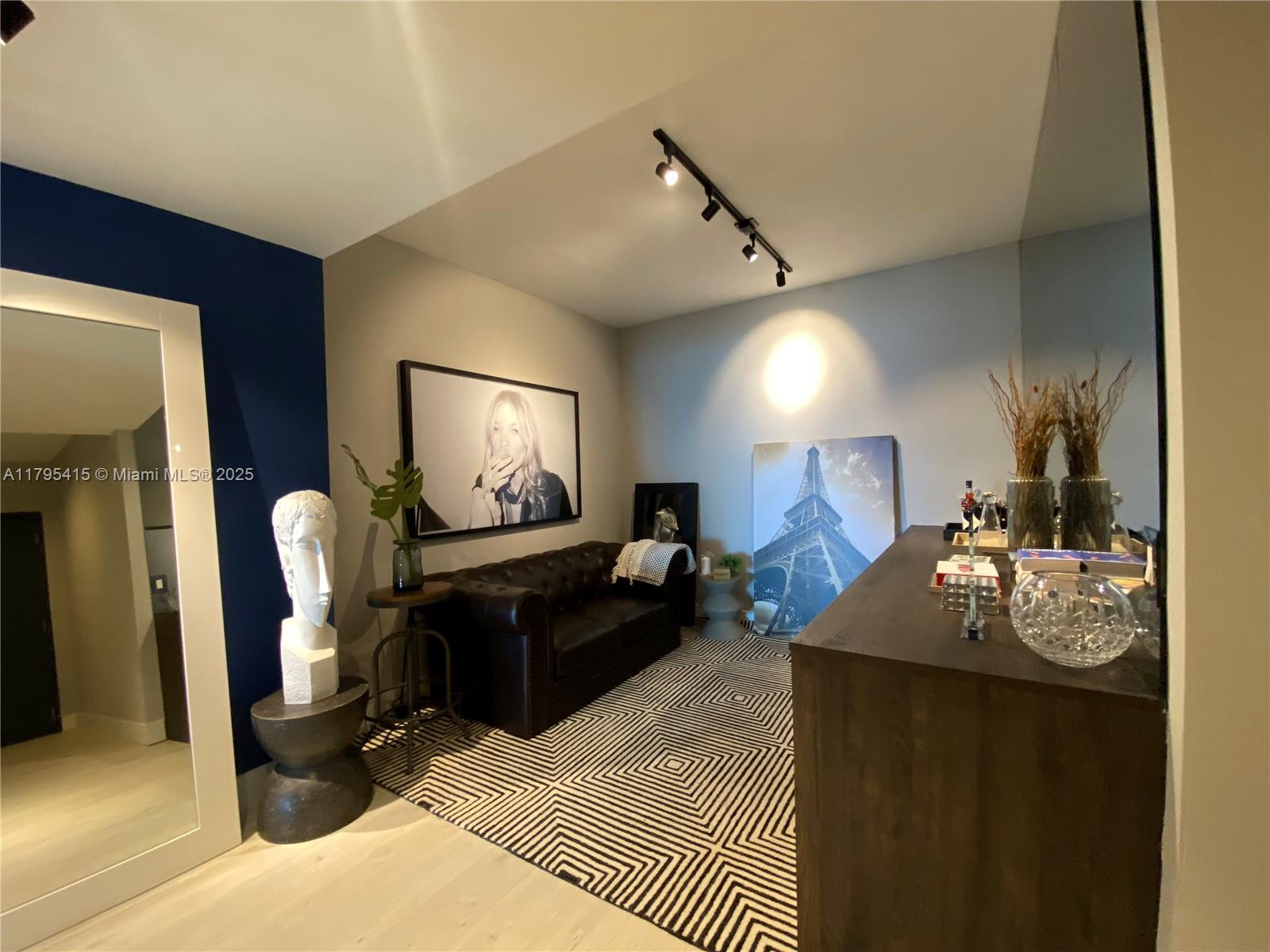 Property photo # 6