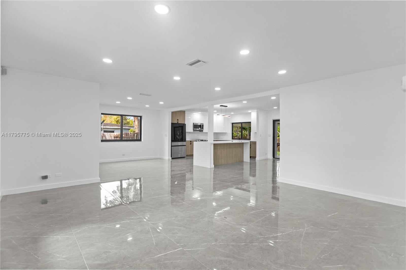 5461 SW 1st St, Plantation, Florida image 10