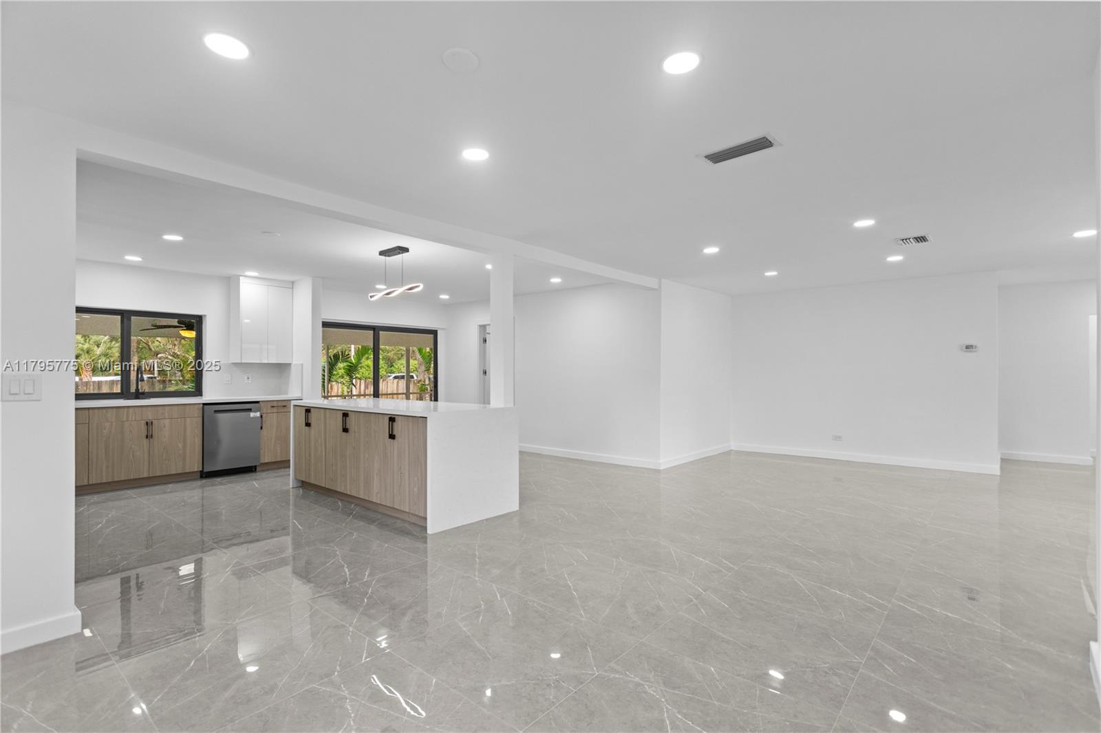 5461 SW 1st St, Plantation, Florida image 14