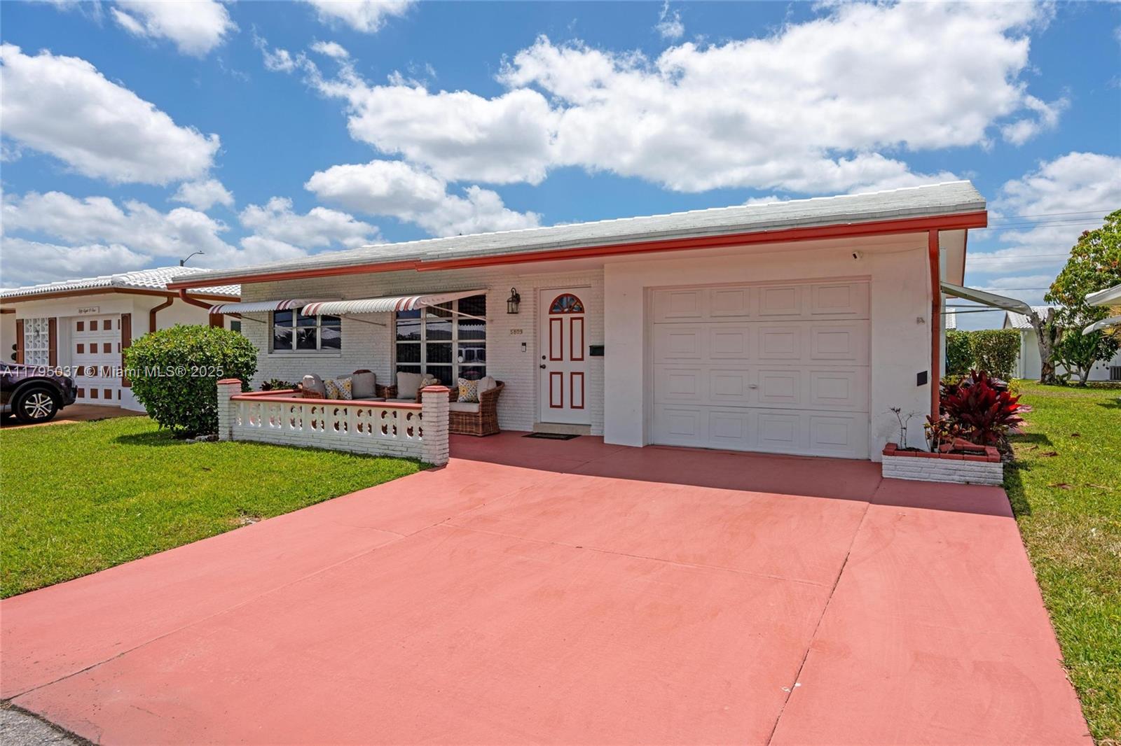 5803 NW 84th Ave, Tamarac, Florida image 2