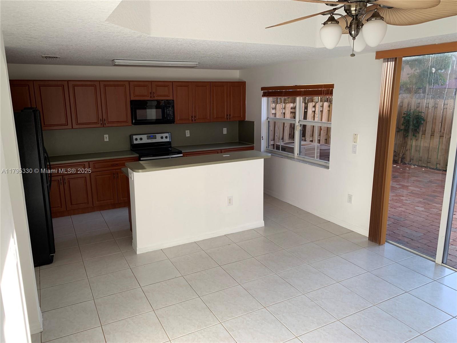 Listing Photo 9