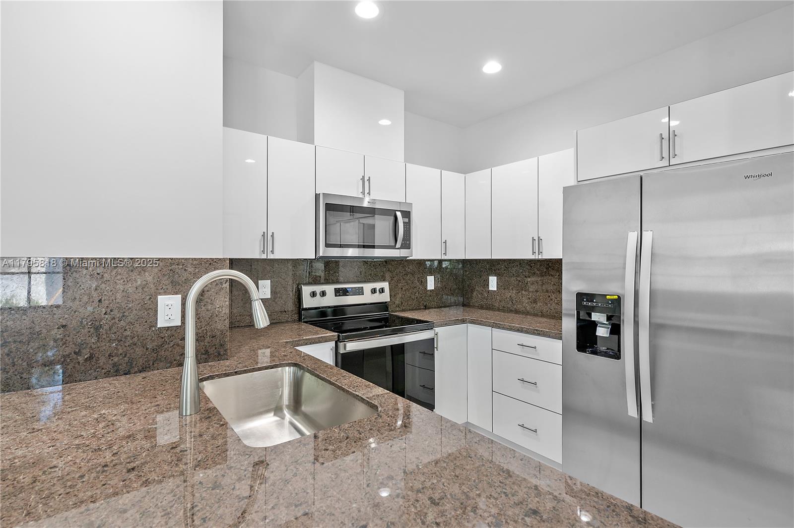 Property photo # 6