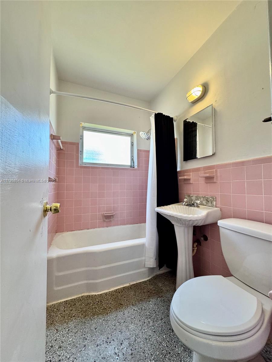 2100 NE 173rd St, North Miami Beach, Florida image 14