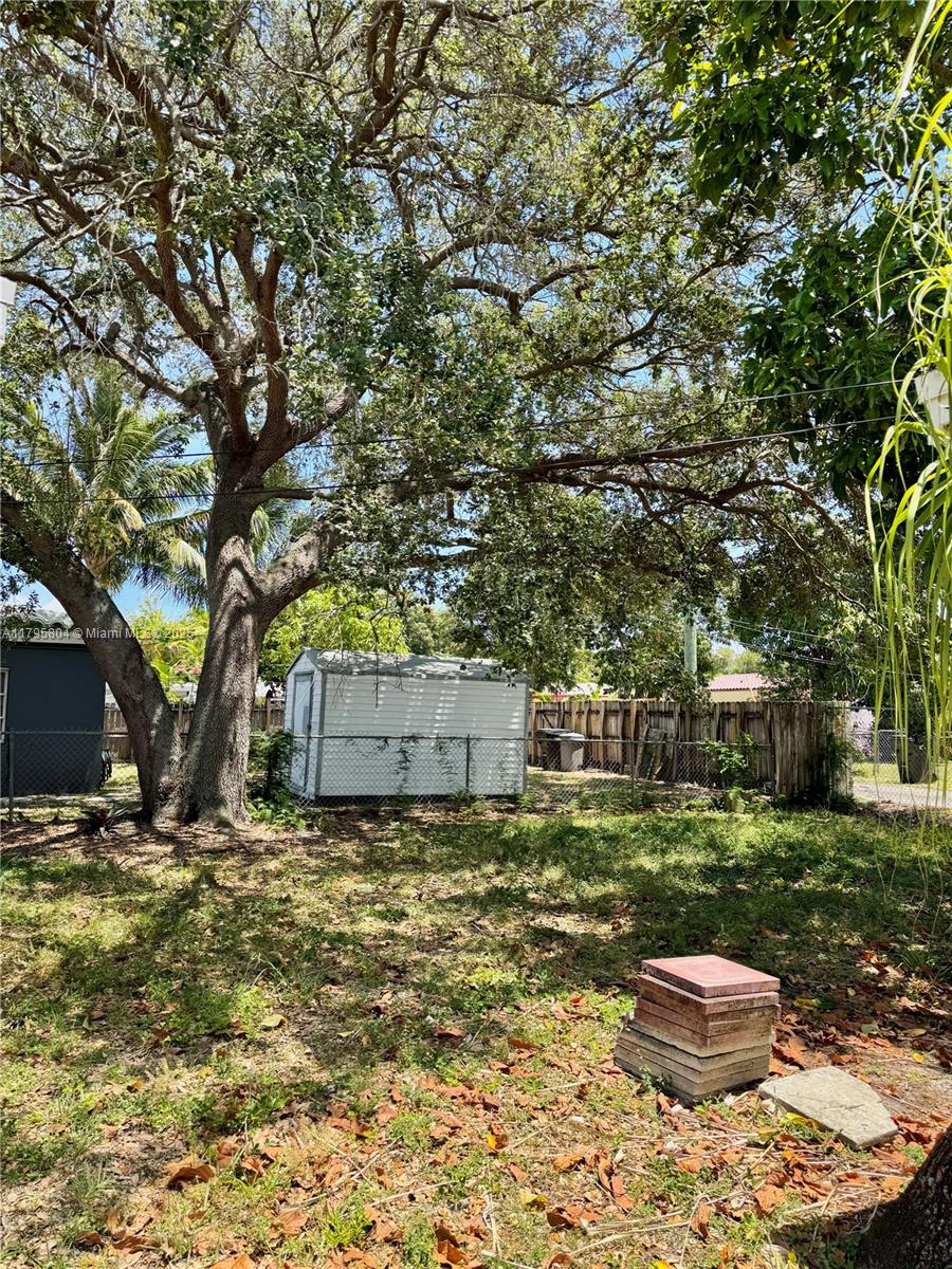2100 NE 173rd St, North Miami Beach, Florida image 15