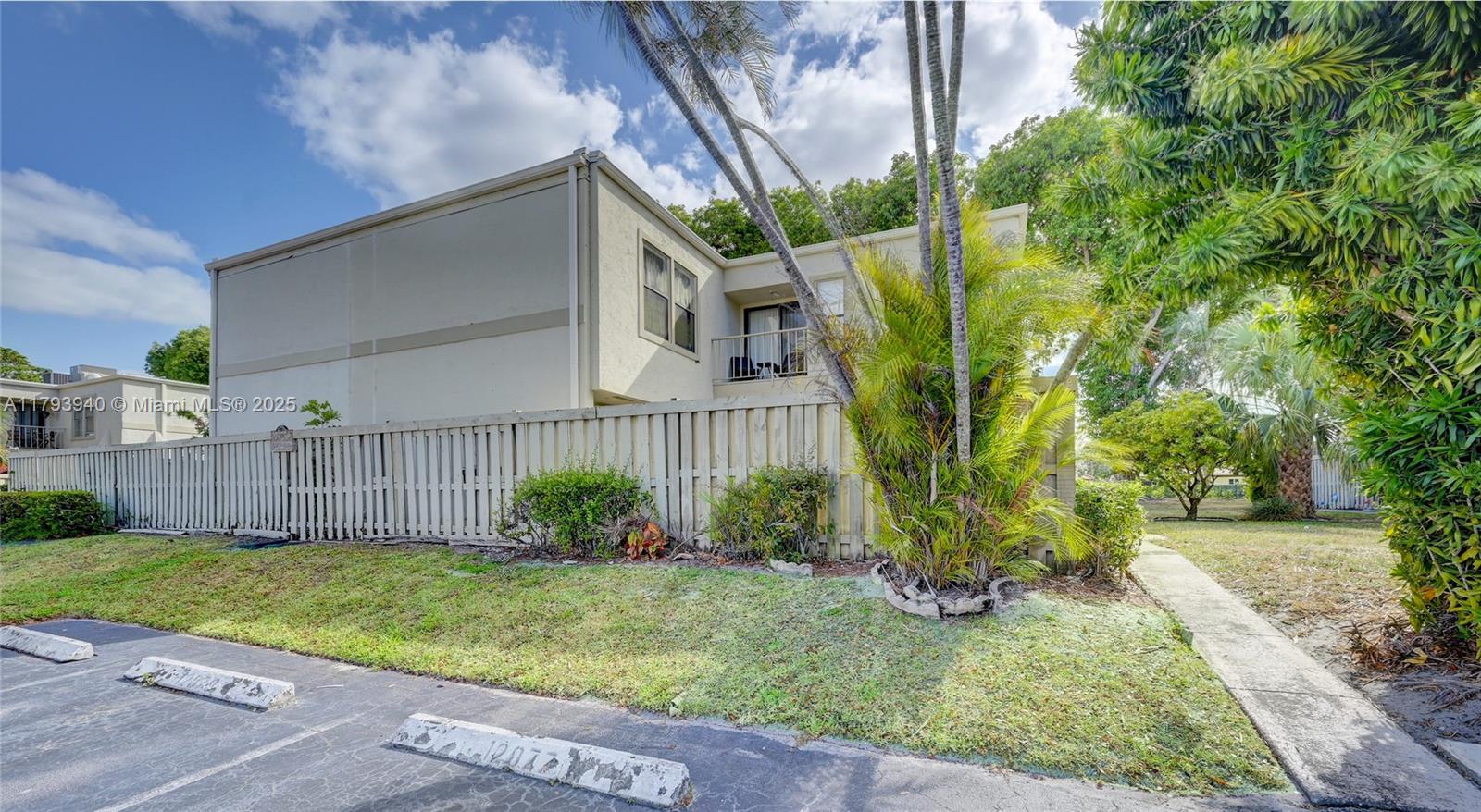 12079 W Regal Ct W, Wellington, Florida image 26