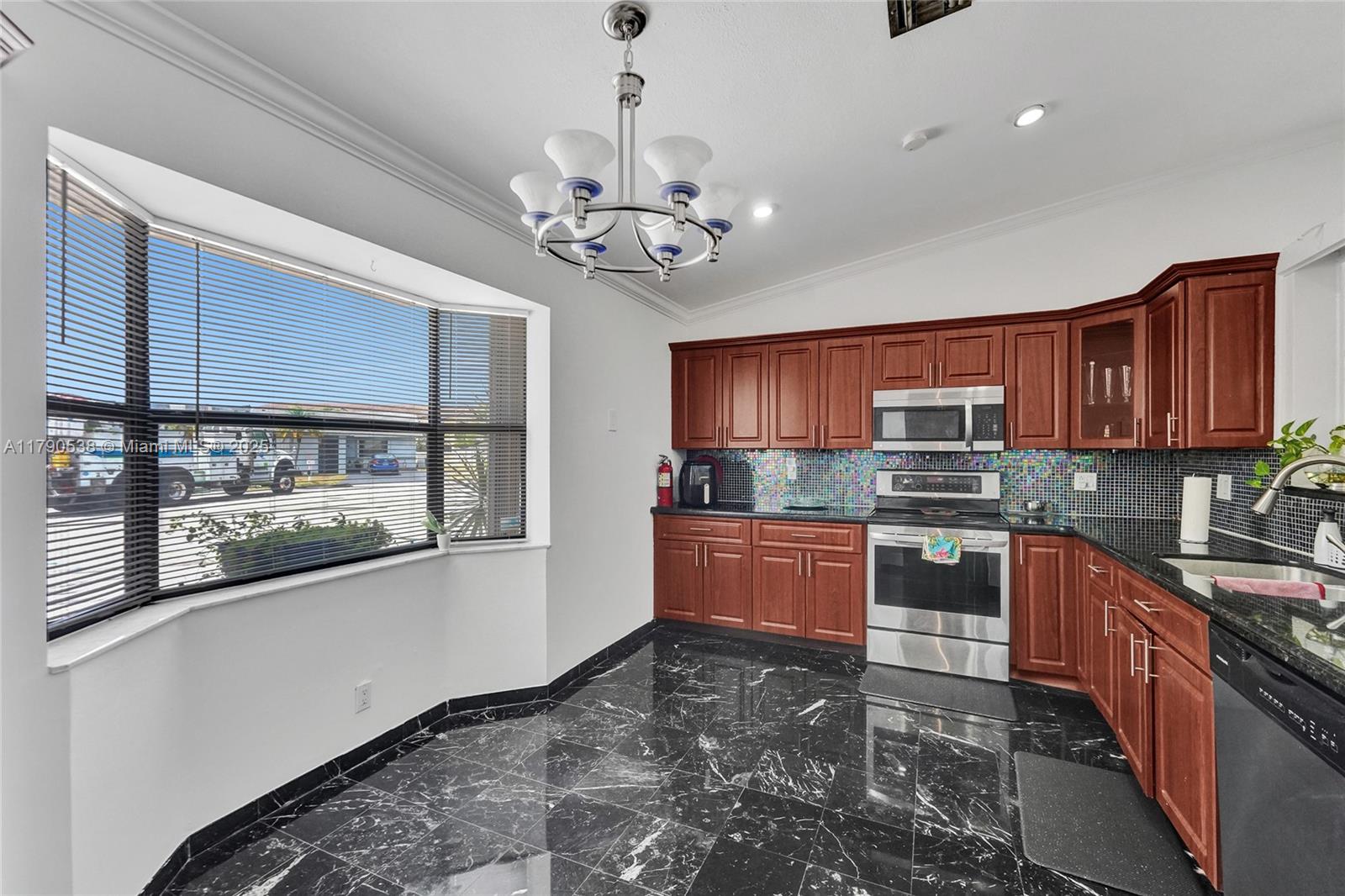 7618 NW 88th Cir, Tamarac, Florida image 24