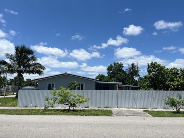 18732 NW 10th Ct, Miami Gardens, Florida image 11