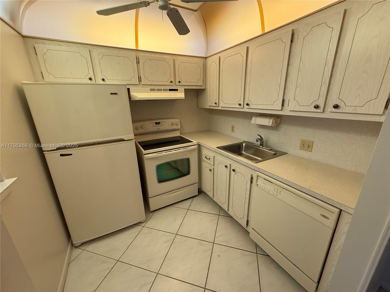 Property photo # 9