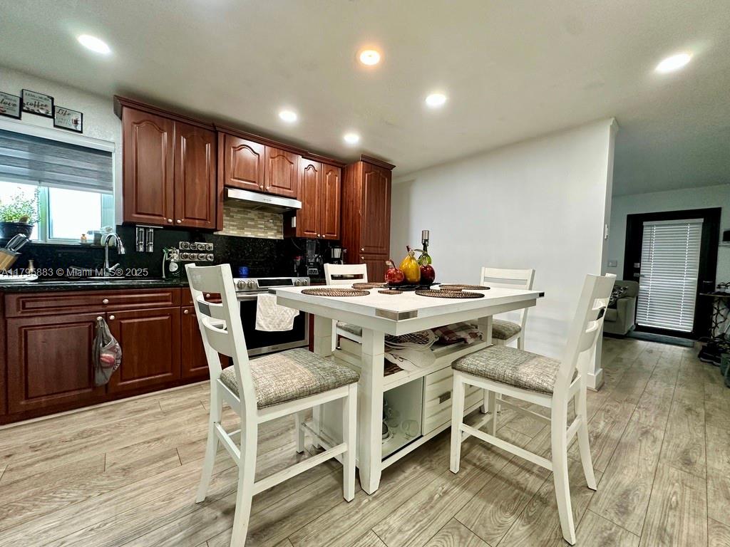 468 E 50th St, Hialeah, Florida image 7