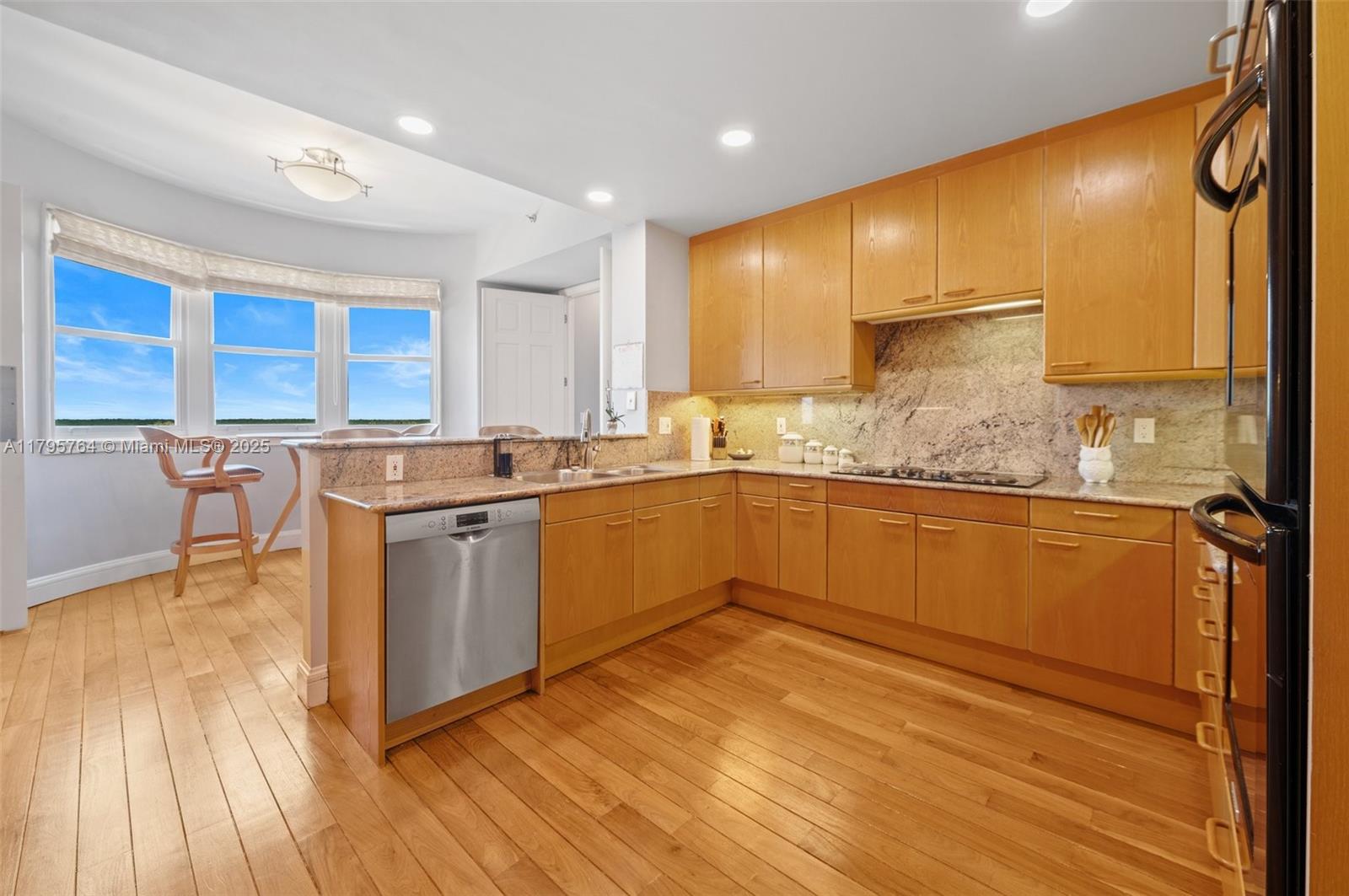 Property photo # 9