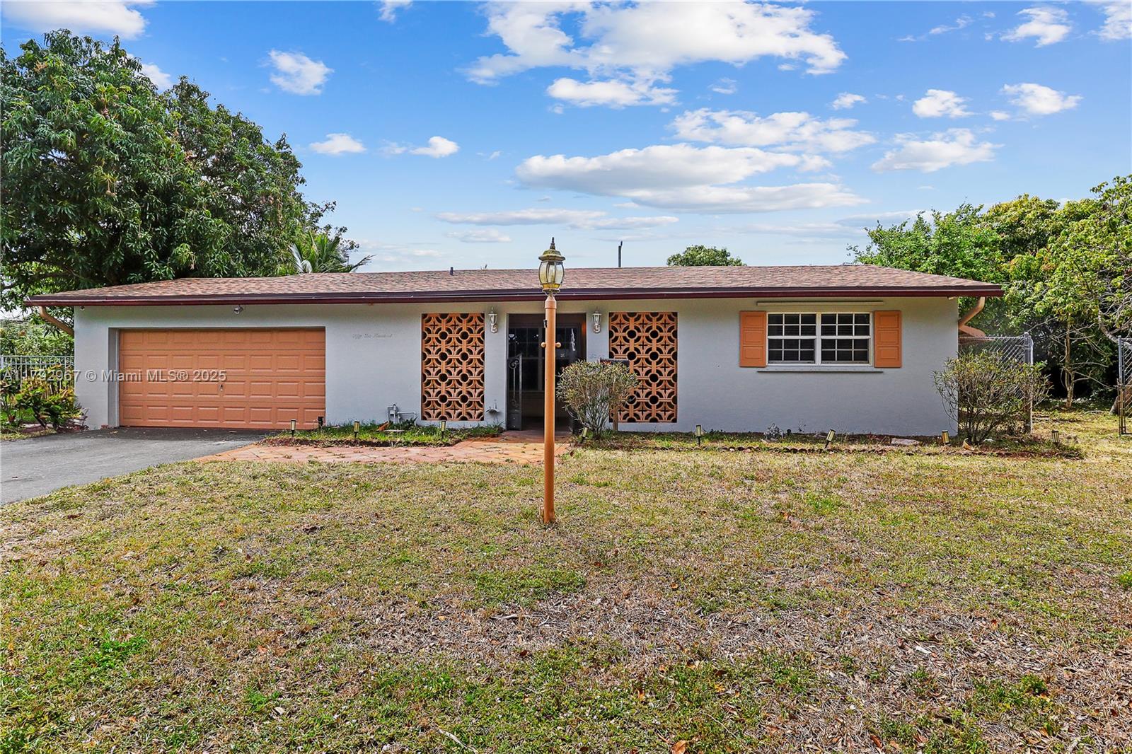 5200 SW 3rd St, Plantation, Florida image 1