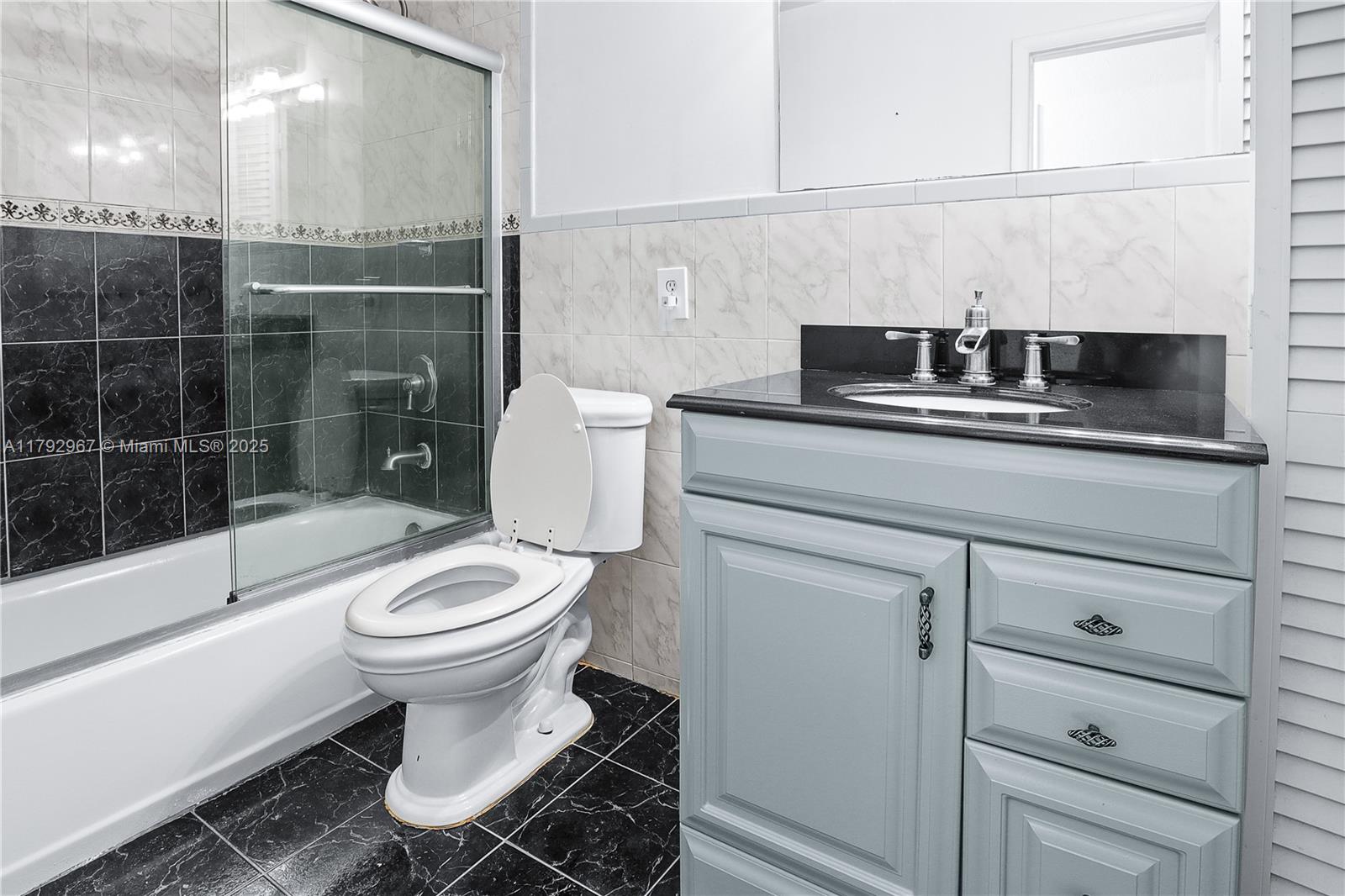 5200 SW 3rd St, Plantation, Florida image 11
