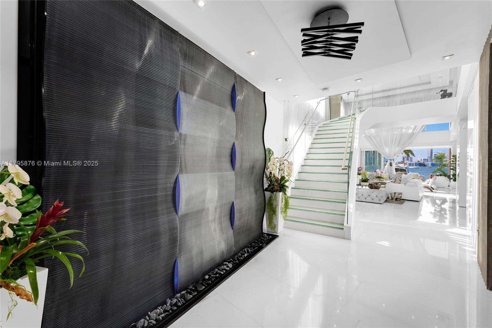 Listing Photo 12