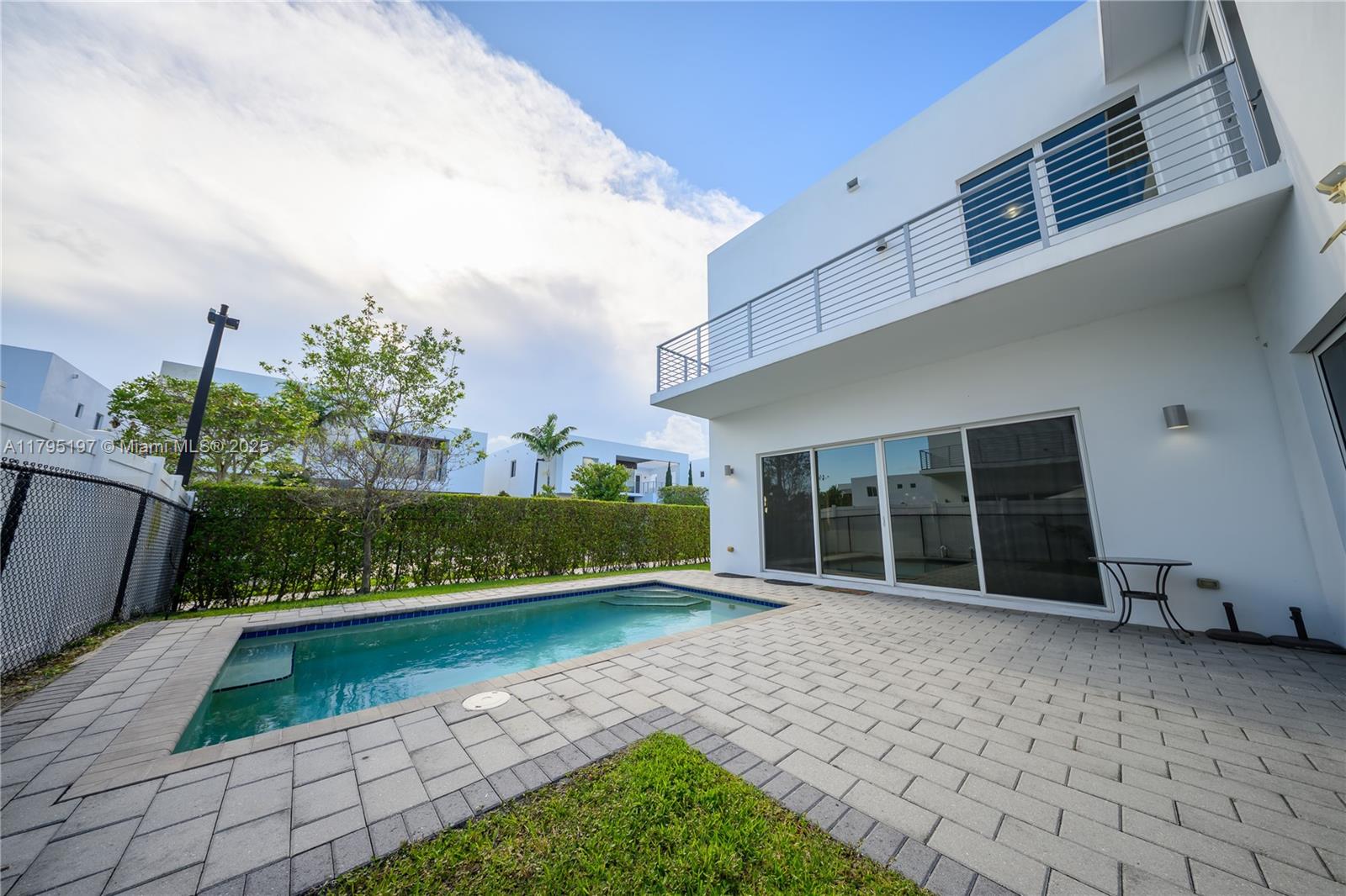 10126 NW 76th Ter, Doral, Florida image 16