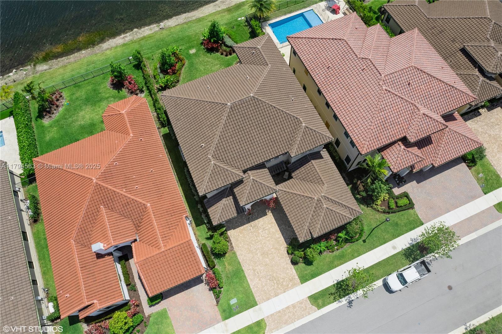 12060 Lake Trail Ln, Parkland, Florida image 40