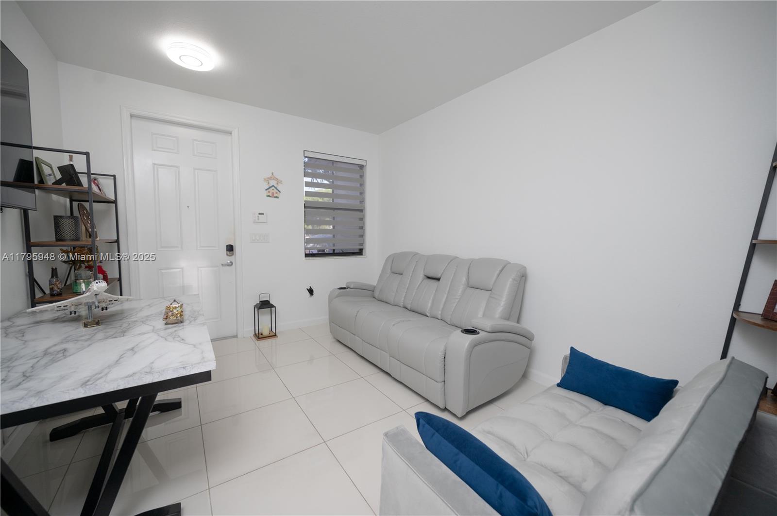 8877 NW 103rd Ave, Doral, Florida image 11