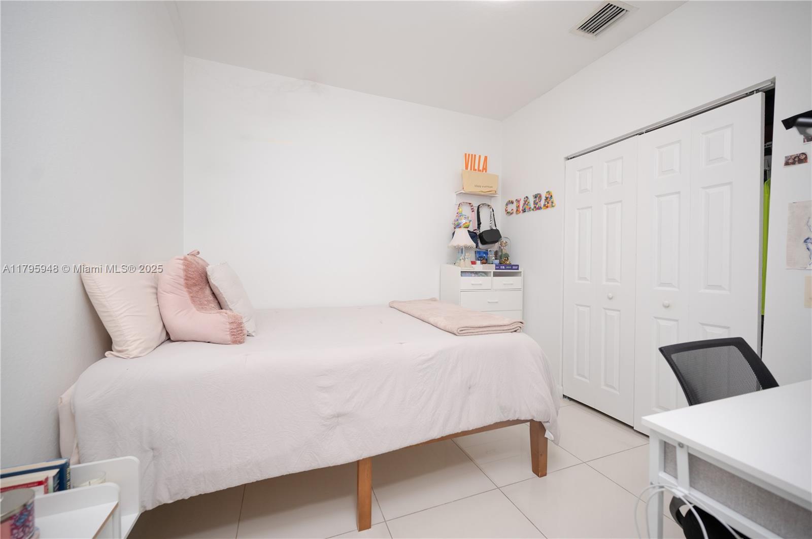 8877 NW 103rd Ave, Doral, Florida image 13