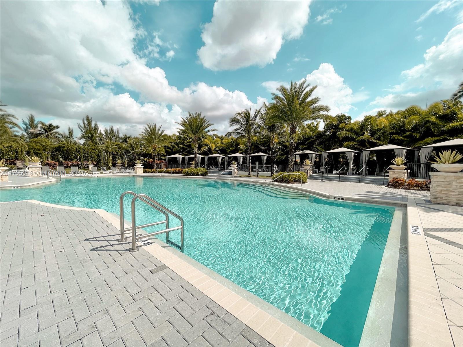 8877 NW 103rd Ave, Doral, Florida image 38