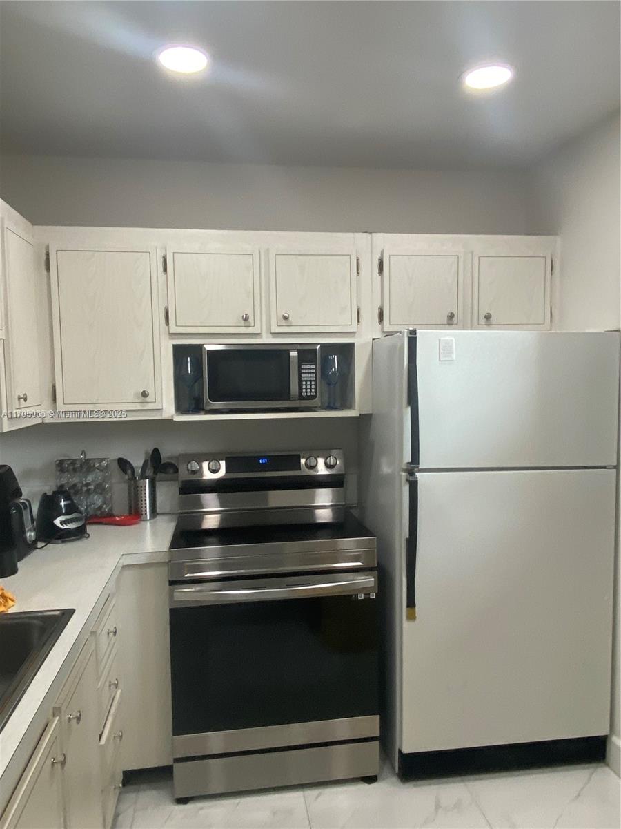 Property photo # 6