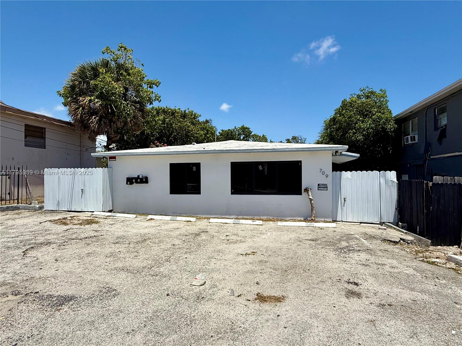 709 13th St, West Palm Beach, Florida image 2